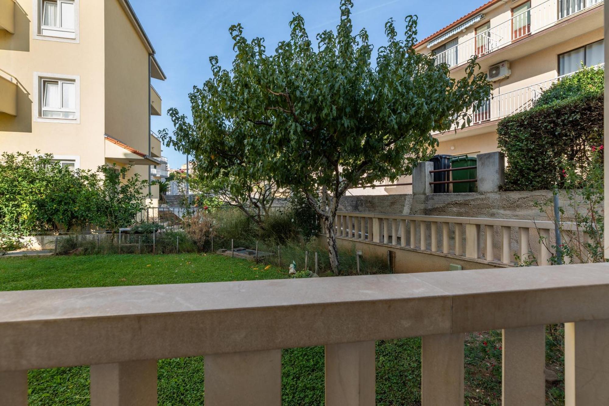 Apartments By The Sea Duce, Omis - 5973 Exterior foto