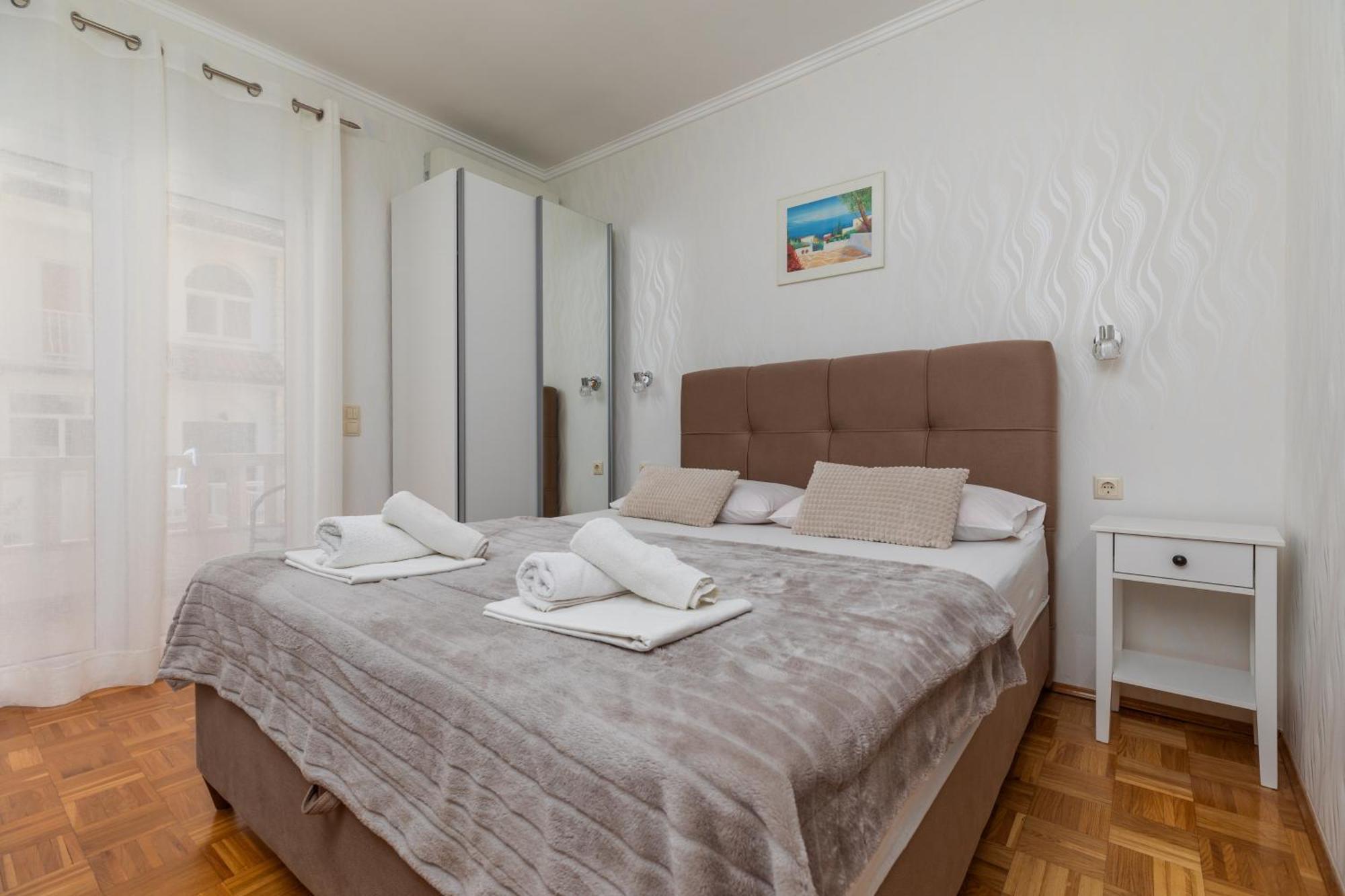 Apartments By The Sea Duce, Omis - 5973 Exterior foto