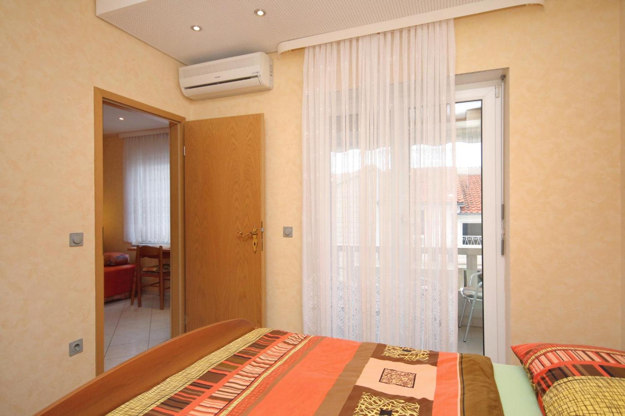 Apartments By The Sea Duce, Omis - 5973 Zimmer foto