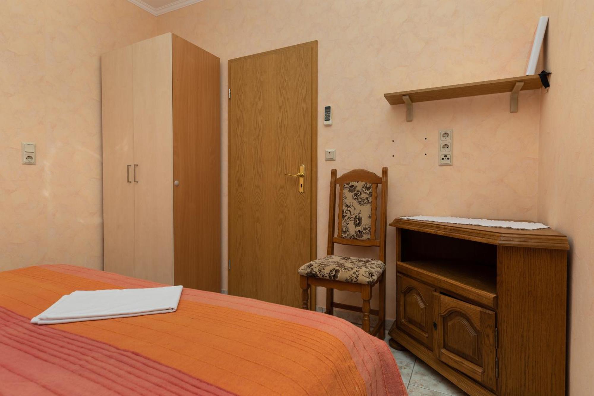 Apartments By The Sea Duce, Omis - 5973 Zimmer foto