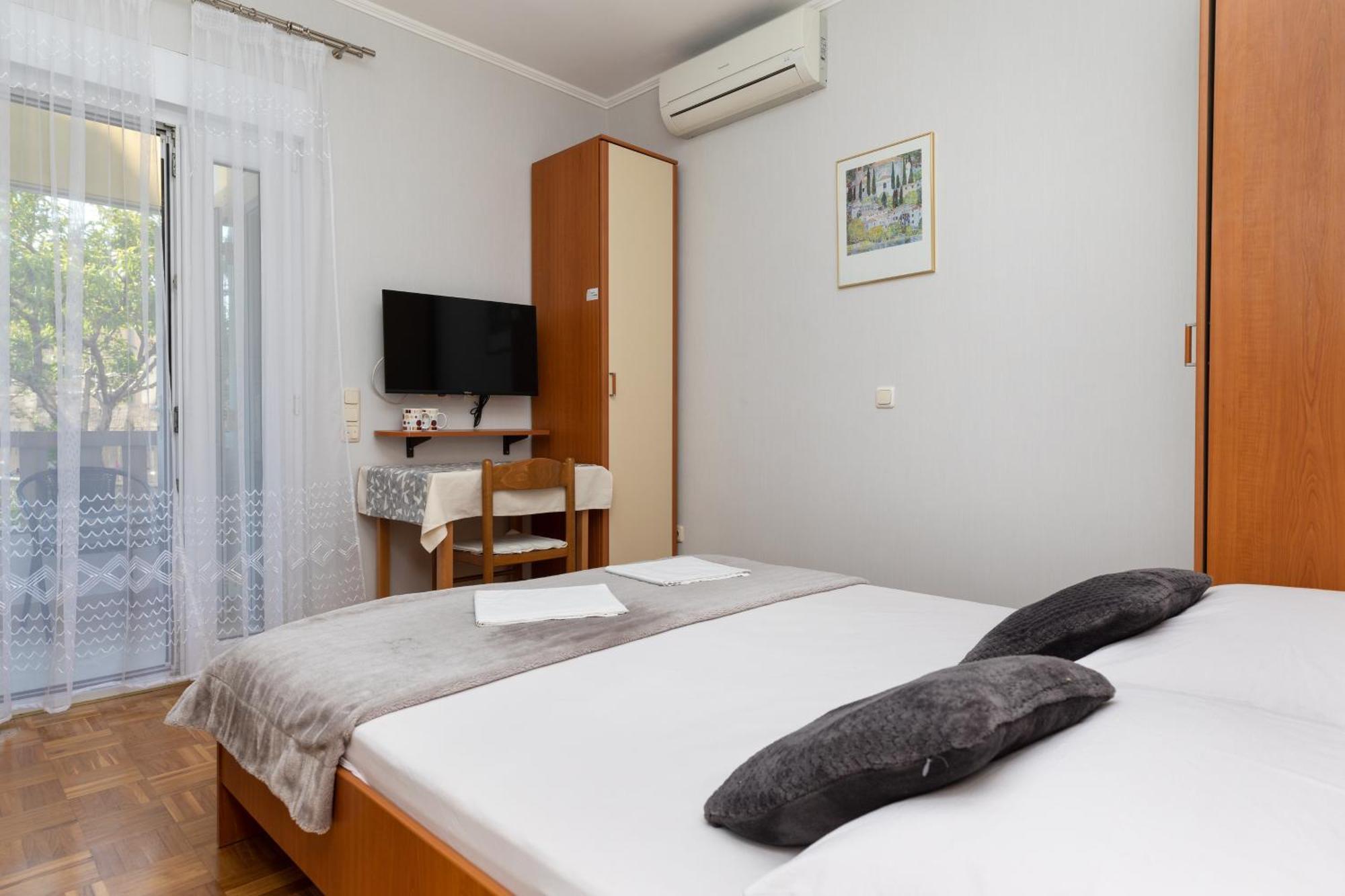 Apartments By The Sea Duce, Omis - 5973 Zimmer foto