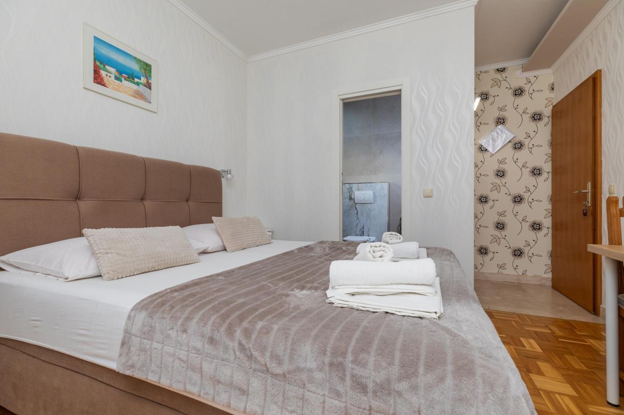 Apartments By The Sea Duce, Omis - 5973 Zimmer foto