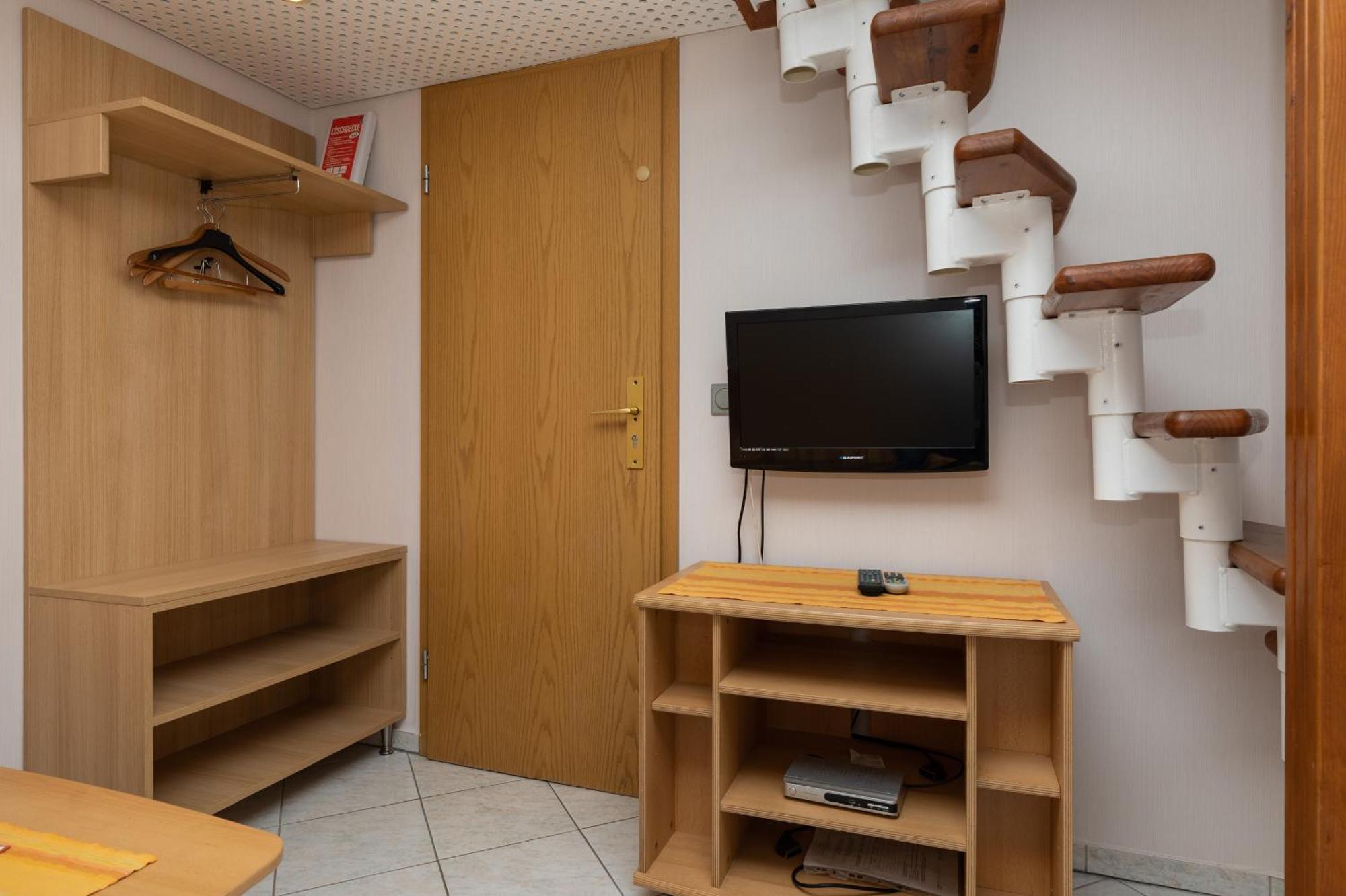 Apartments By The Sea Duce, Omis - 5973 Zimmer foto
